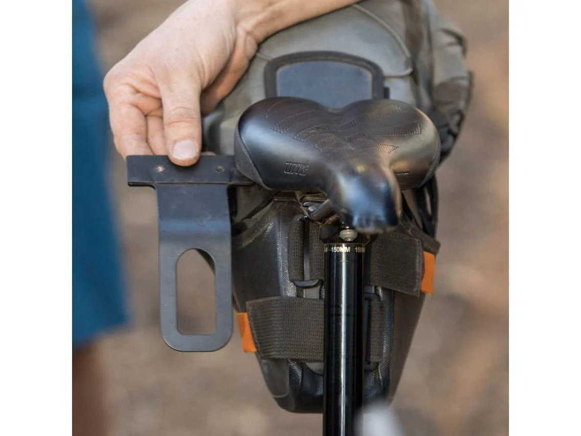 Blackburn Outpost Elite Universal Seat Pack and Dry Bag - Image 3