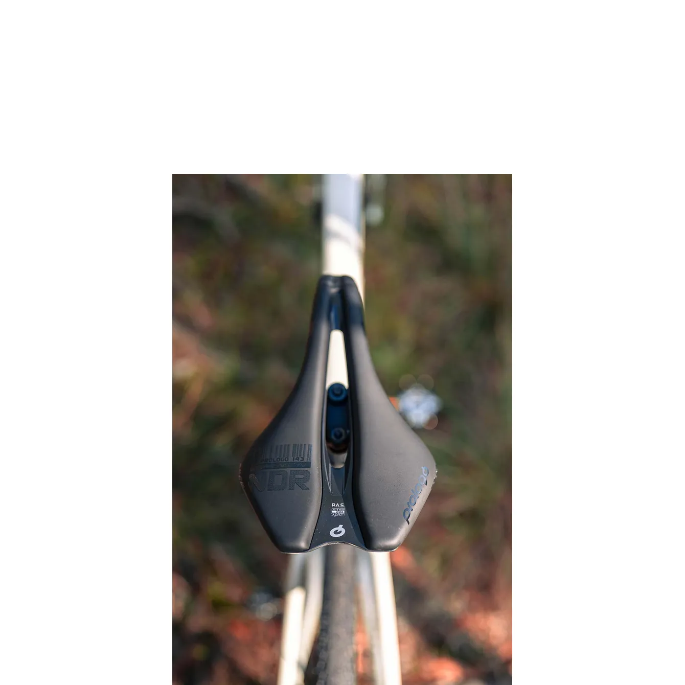 Felt Breed 30 Gravel Bike - Putty - Image 4