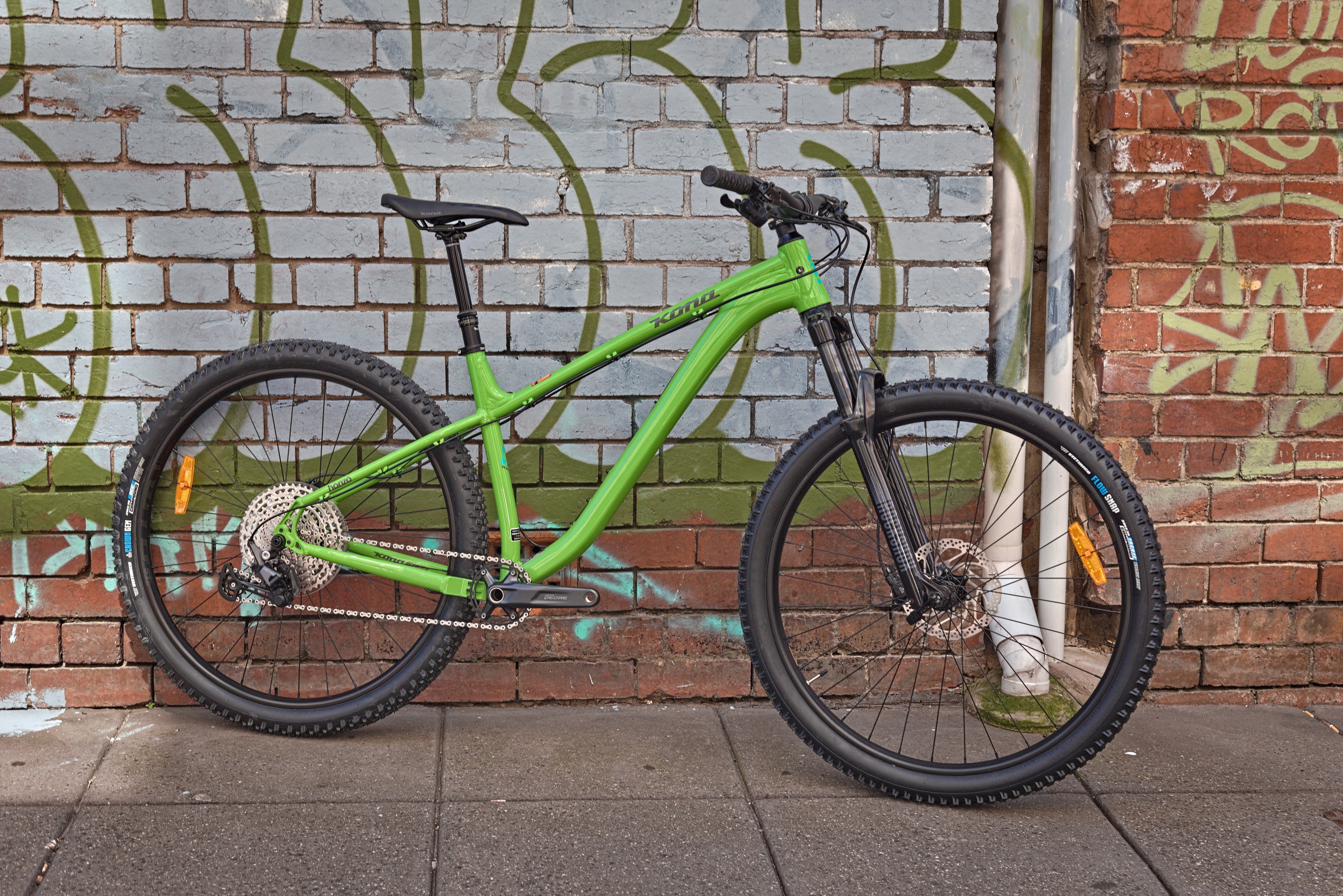 Kona Honzo Mountain Bike - Kiwi Green - Image 2