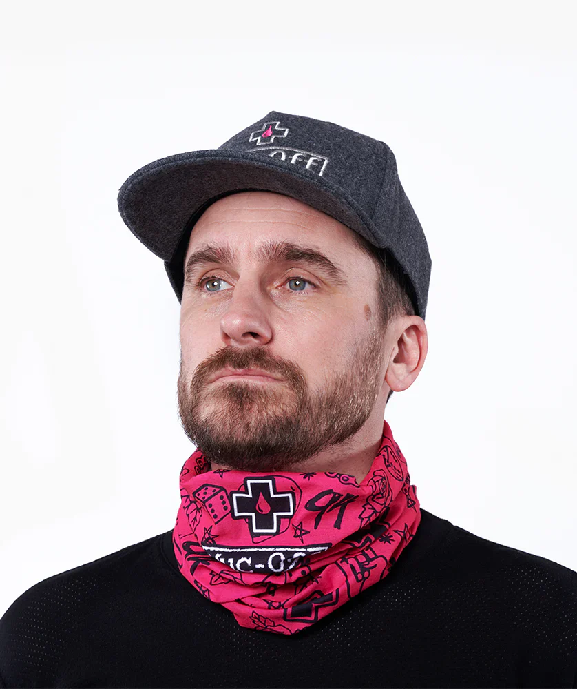 Muc-Off Lightweight Neck Gaiter - Image 5