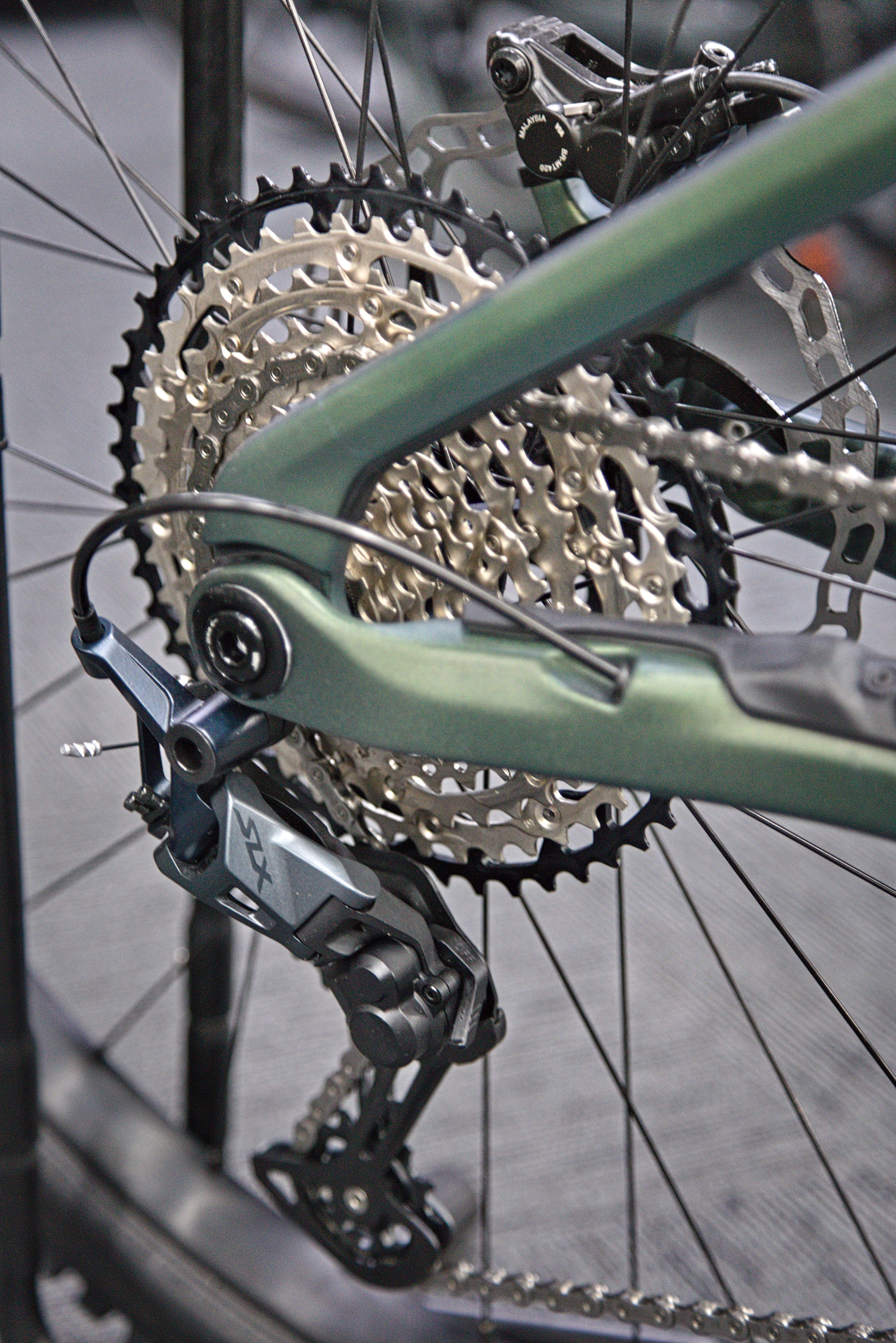 Orbea Wild M20 Dual Suspension Electric Bike - Forest Green - Image 5