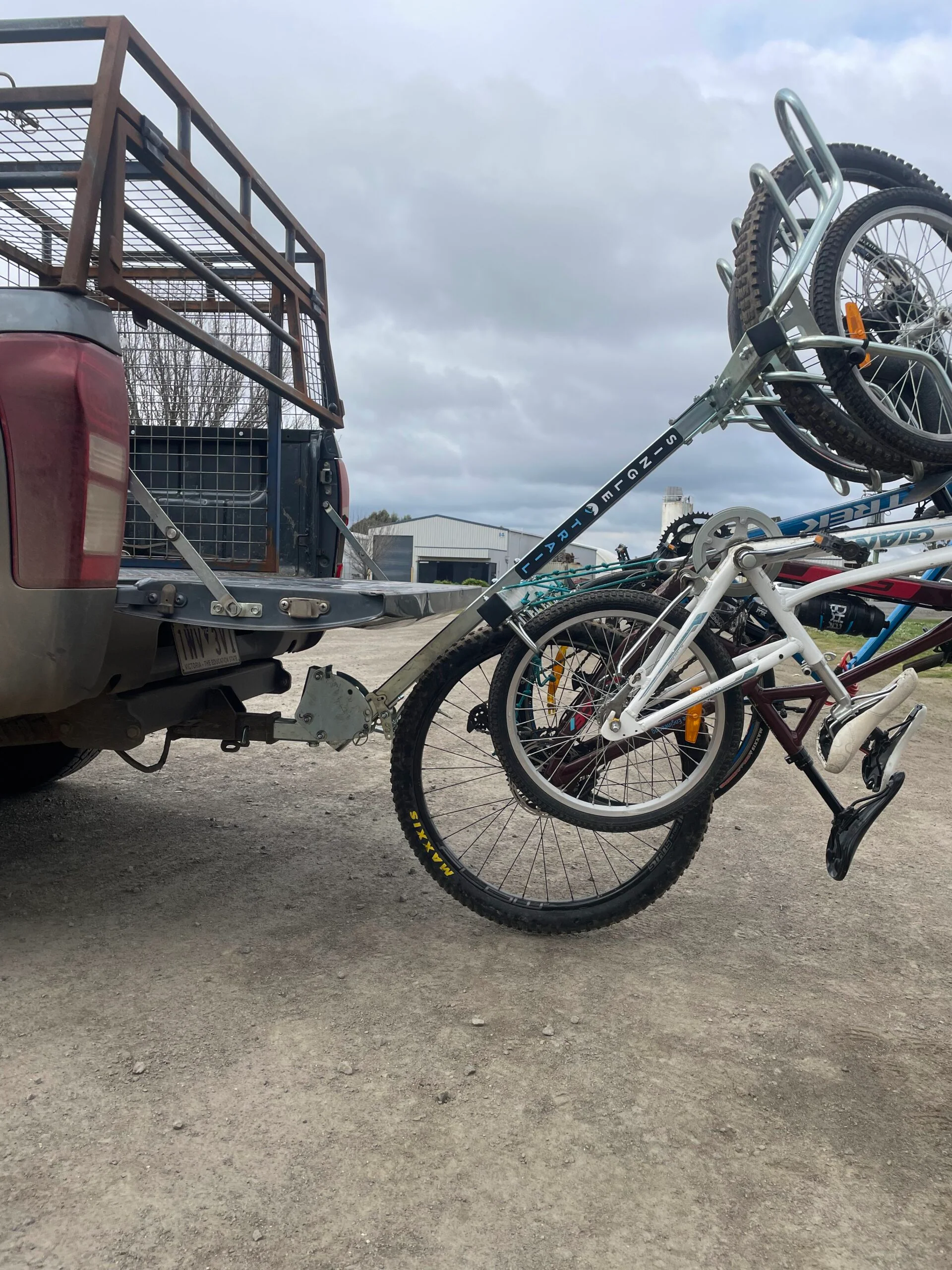 Single Trail 5 Bike SL150 Car Bike Rack - Image 3