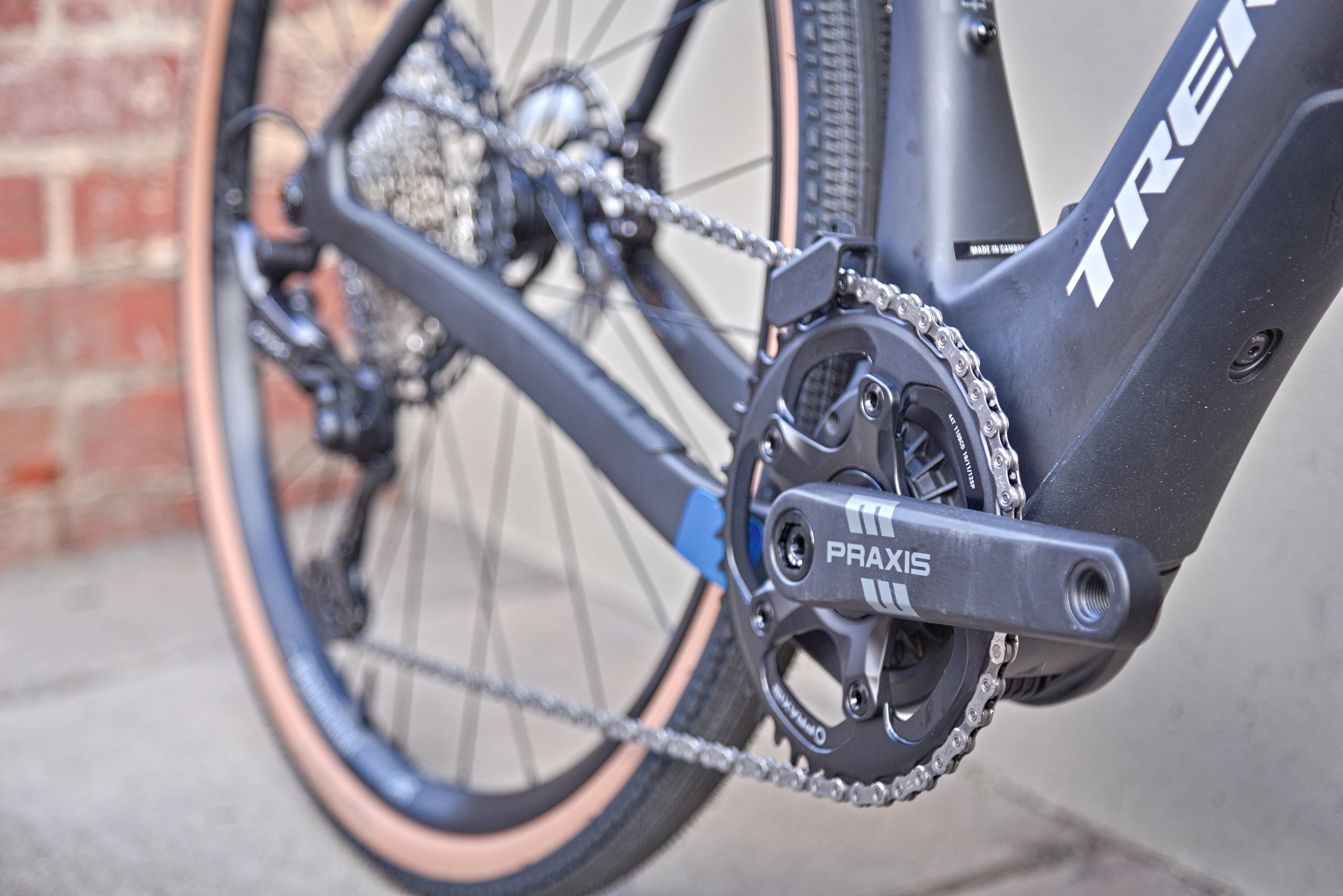 Trek Checkpoint+ SL 5 Electric Gravel Bike - Matte Bronze Age/Dark Web - Image 4