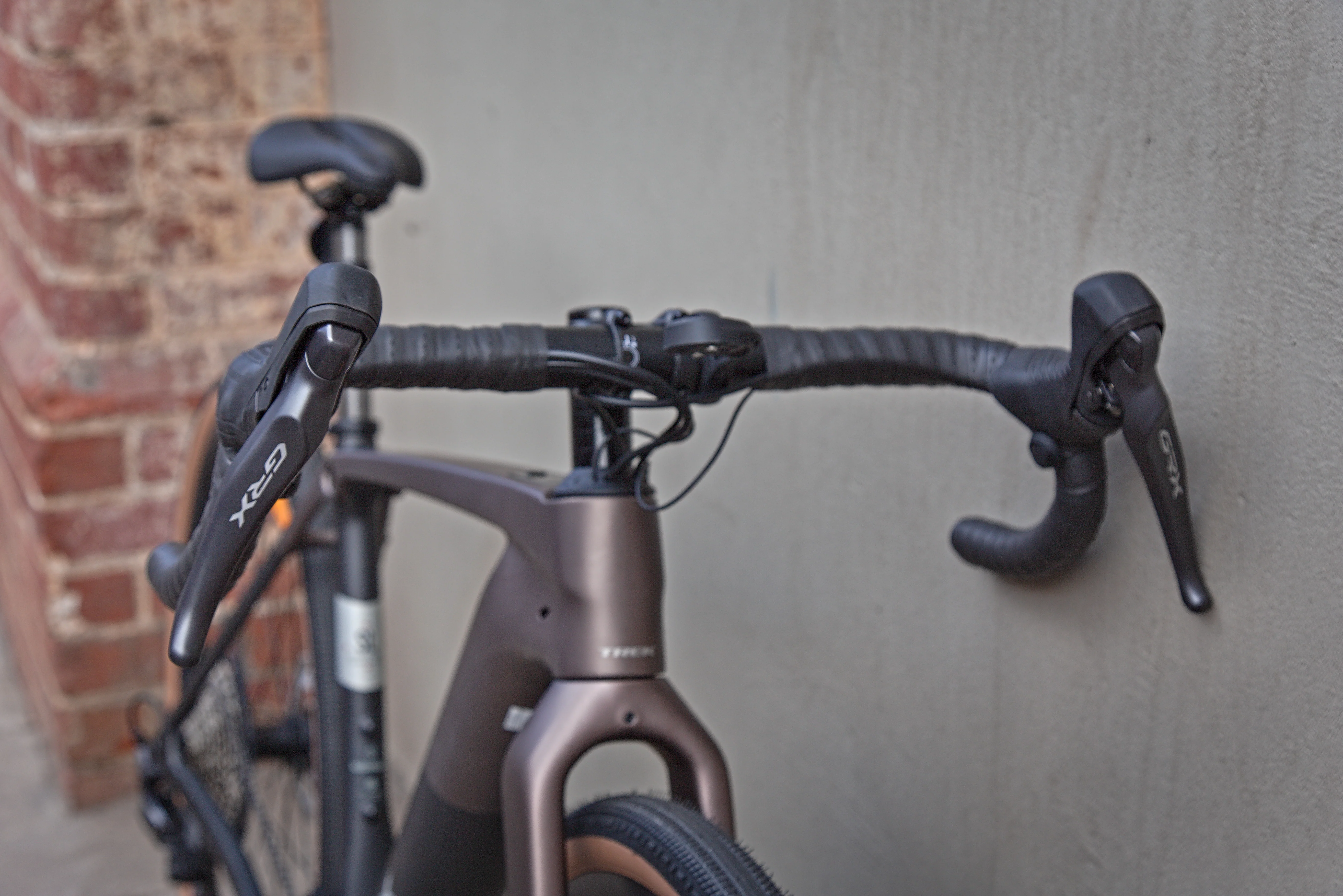 Trek Checkpoint+ SL 5 Electric Gravel Bike - Matte Bronze Age/Dark Web - Image 6